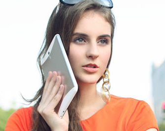 The Huawei MediaPad 7 Vogue smartphone: would you want a phone this big? (Source: Huawei) 