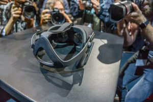 Oculus says the latest riff on the Oculus Rift is lightweight and comfortable. (Source: JPR)