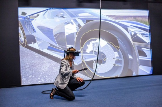 Elizabeth Baron demonstrates the use of Autodesk VRED virtual prototyping visualization software. (Source: Ford Motor Company)
